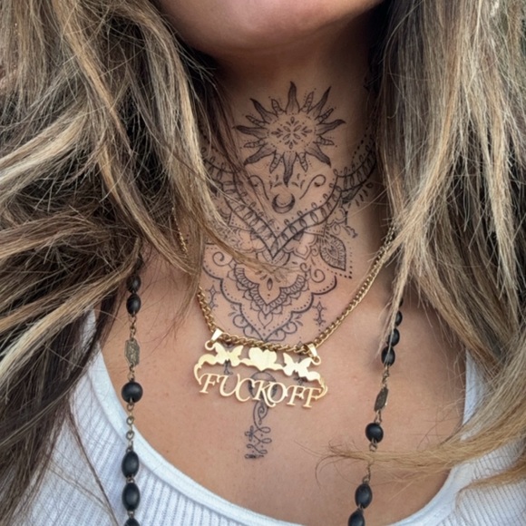 LARGE F OFF charm on 18kt gold plated 17” chain 💫 WATERPROOF - Picture 3 of 8